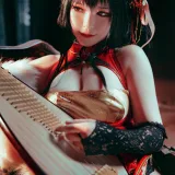 半半子 BANBANKO《大凤旗袍》主题写真：40张全套美图