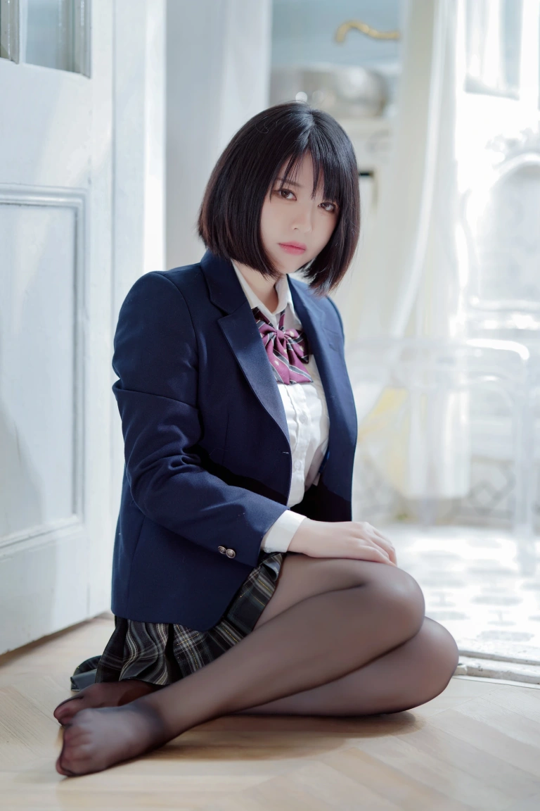 半半子 BANBANKO《彼女の制服姿が好き》主题写真：54张全套美图