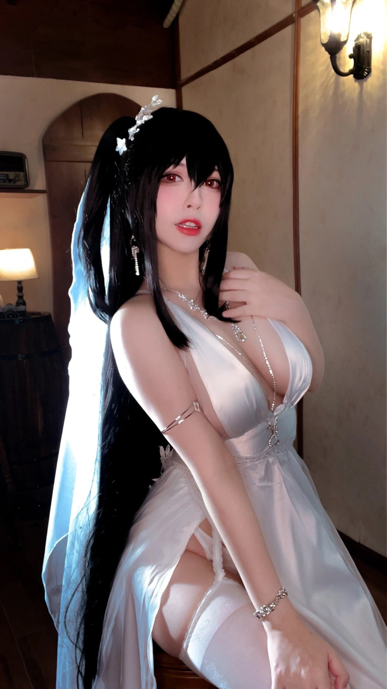 半半子 BANBANKO《大凤花嫁》主题写真：60张全套美图