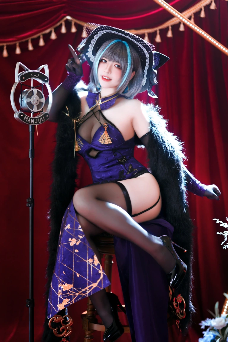 半半子 BANBANKO《柴郡旗袍》主题写真：64张全套美图