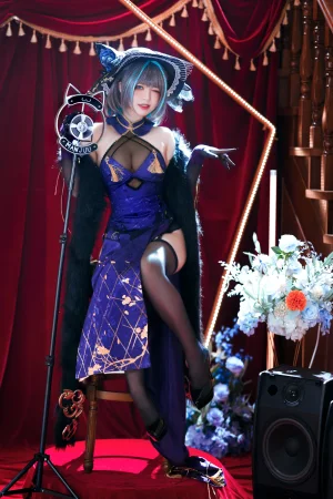 半半子 BANBANKO《柴郡旗袍》主题写真：64张全套美图