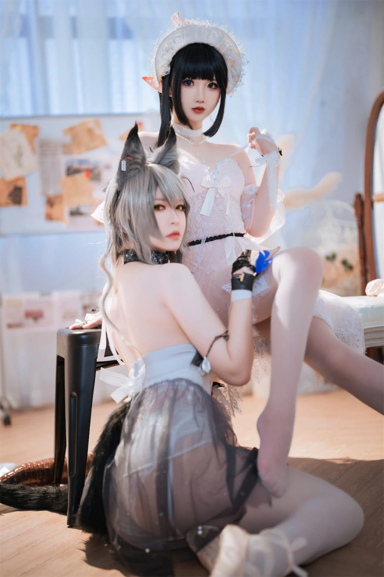半半子 BANBANKO《Arknights 黑x森蚺バレエ（&面饼仙儿）》主题写真：56张全套美图