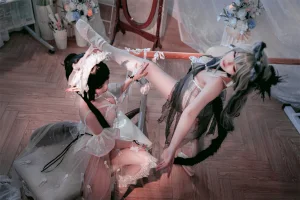 半半子 BANBANKO《Arknights 黑x森蚺バレエ（&面饼仙儿）》主题写真：56张全套美图