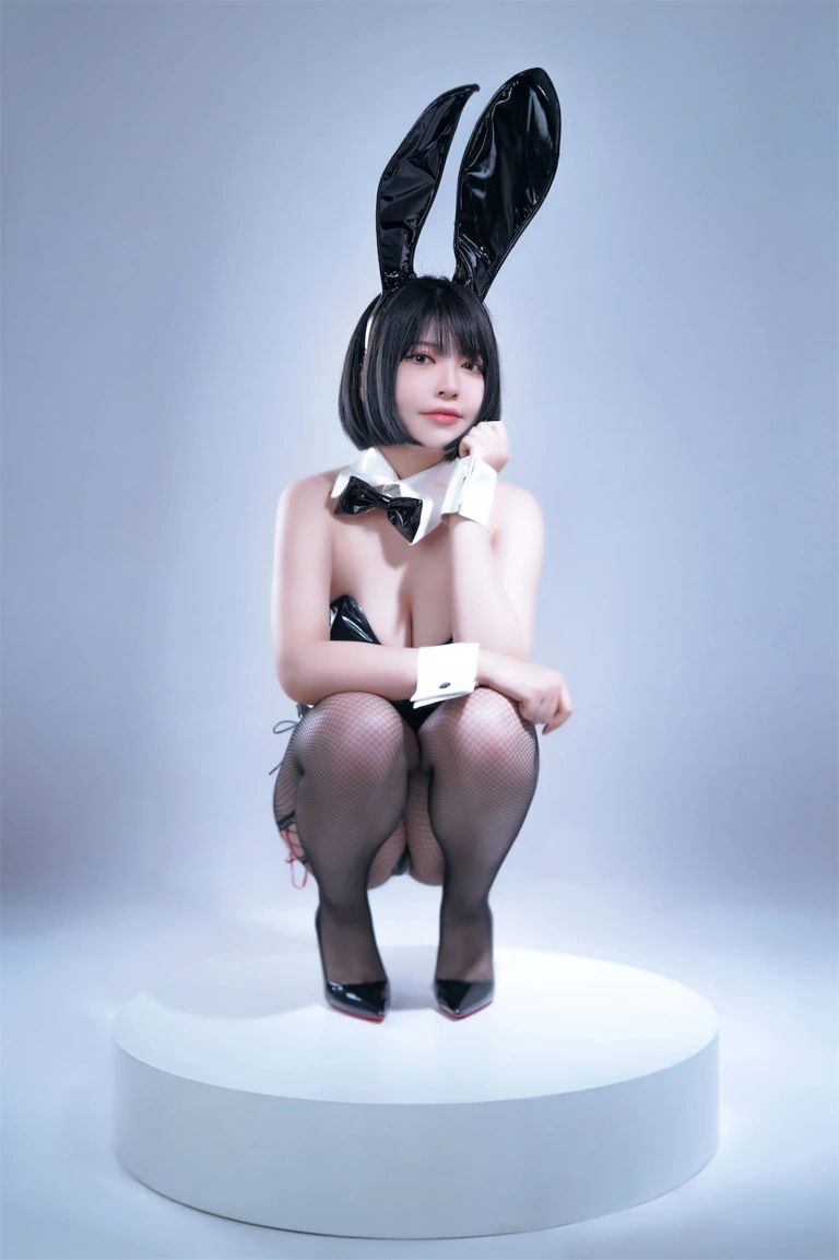 半半子 BANBANKO《Bunny Vol.02》主题写真：75张全套美图