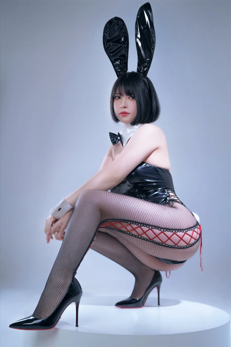 半半子 BANBANKO《Bunny Vol.02》主题写真：75张全套美图