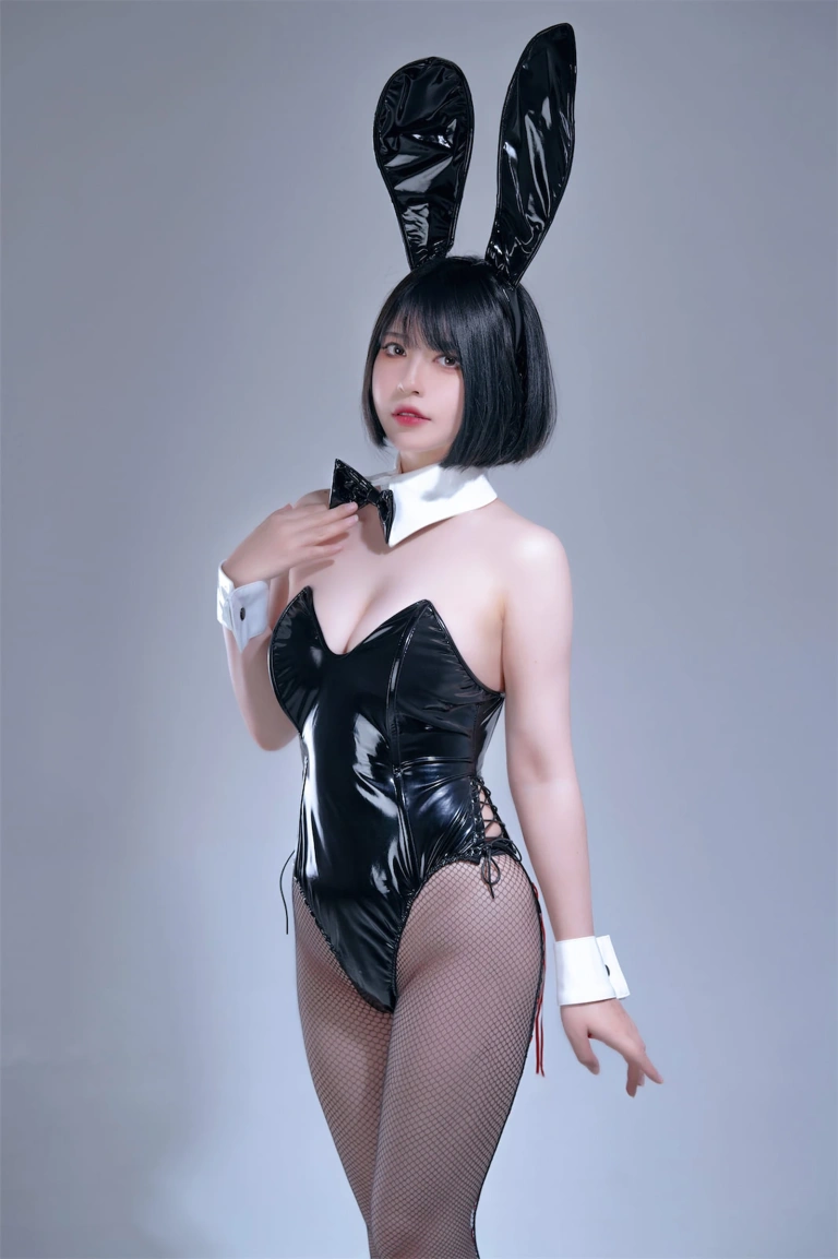 半半子 BANBANKO《Bunny Vol.02》主题写真：75张全套美图