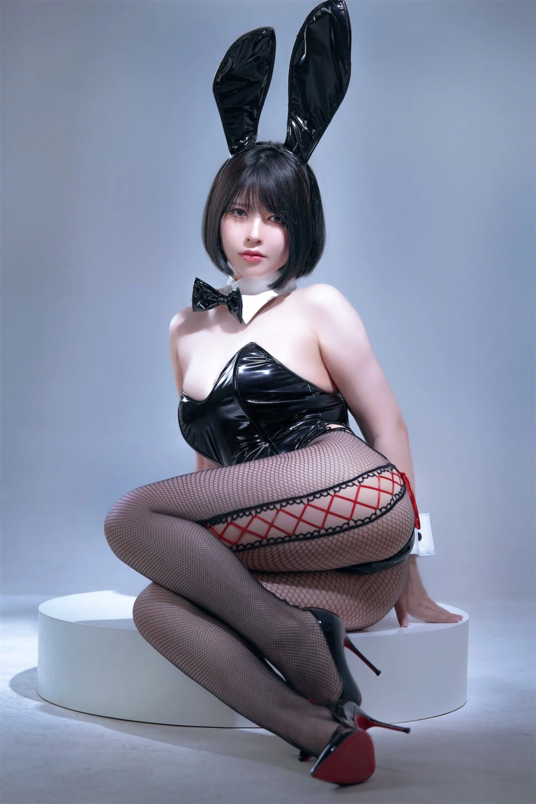 半半子 BANBANKO《Bunny Vol.02》主题写真：75张全套美图