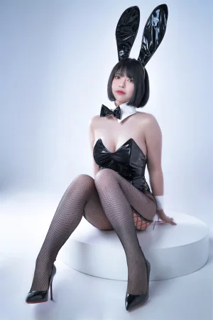半半子 BANBANKO《Bunny Vol.02》主题写真：75张全套美图