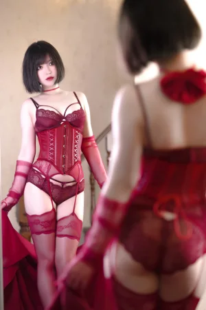 半半子 BANBANKO《RED 赤紅 Vol.03》主题写真：57张全套美图