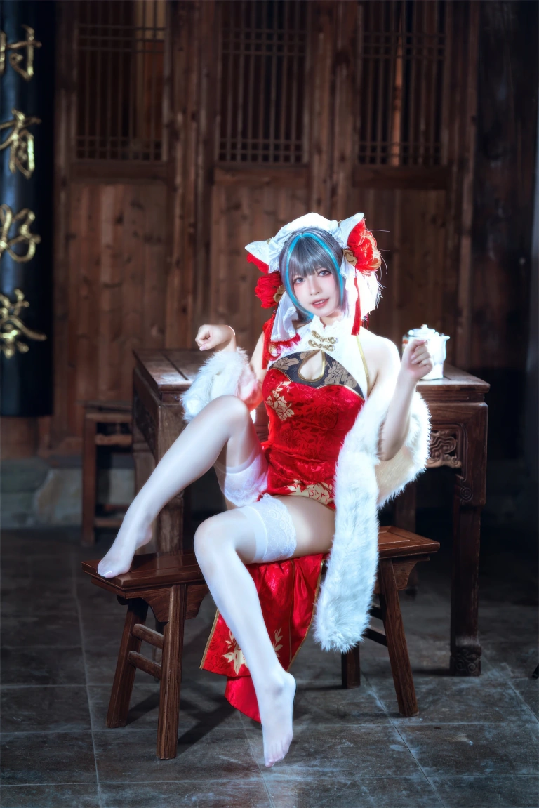 半半子 BANBANKO《柴郡中华娘旗袍》主题写真：45张全套美图，含2个视频