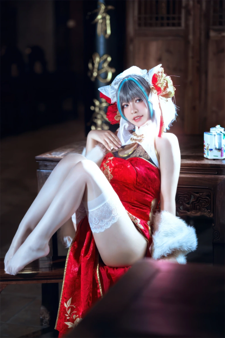 半半子 BANBANKO《柴郡中华娘旗袍》主题写真：45张全套美图，含2个视频