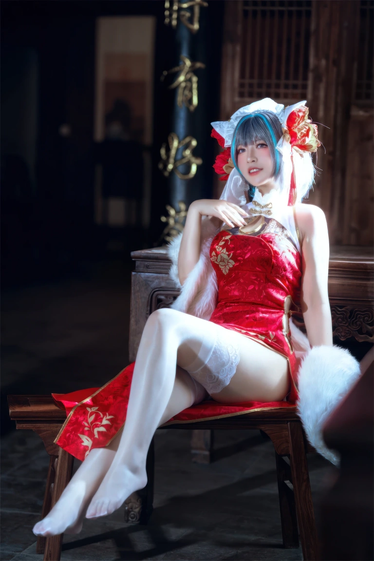 半半子 BANBANKO《柴郡中华娘旗袍》主题写真：45张全套美图，含2个视频