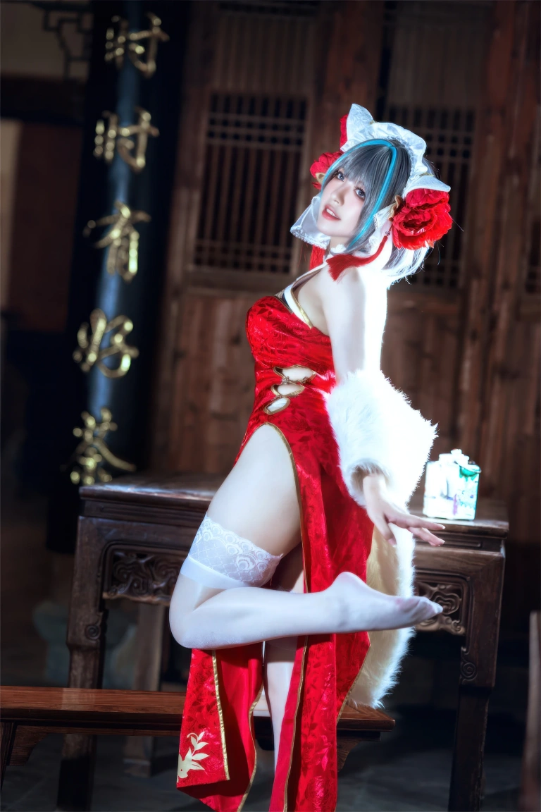 半半子 BANBANKO《柴郡中华娘旗袍》主题写真：45张全套美图，含2个视频