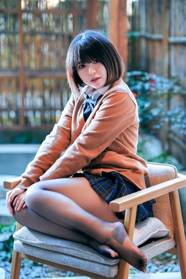 半半子 BANBANKO《彼女の制服 Vol.02》主题写真：58张全套美图