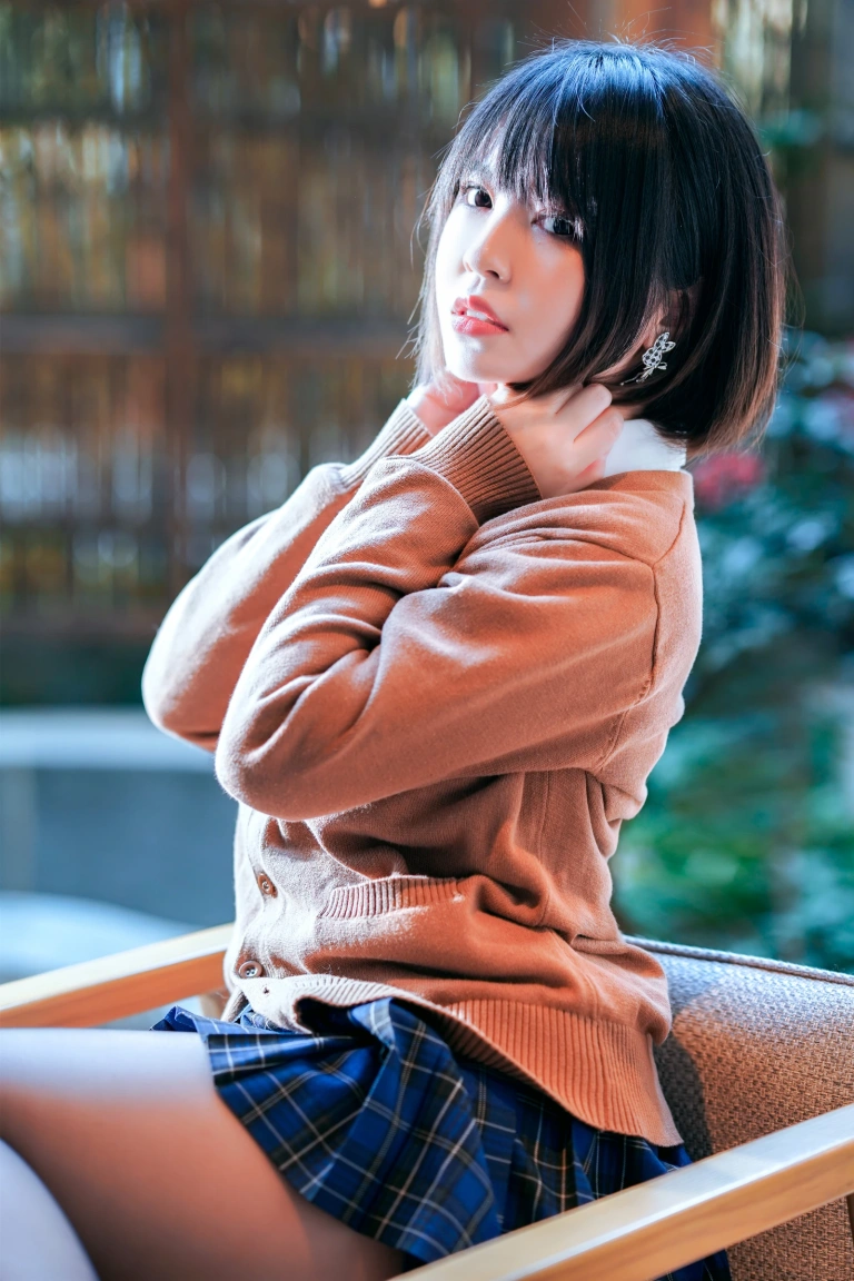 半半子 BANBANKO《彼女の制服 Vol.02》主题写真：58张全套美图