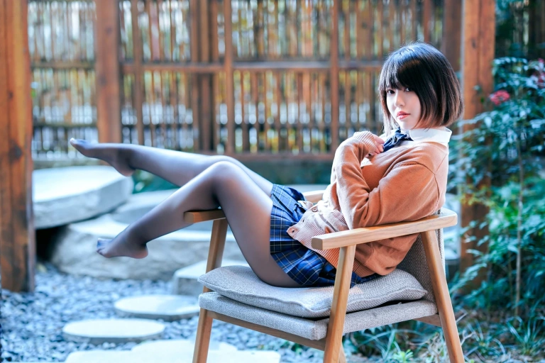 半半子 BANBANKO《彼女の制服 Vol.02》主题写真：58张全套美图