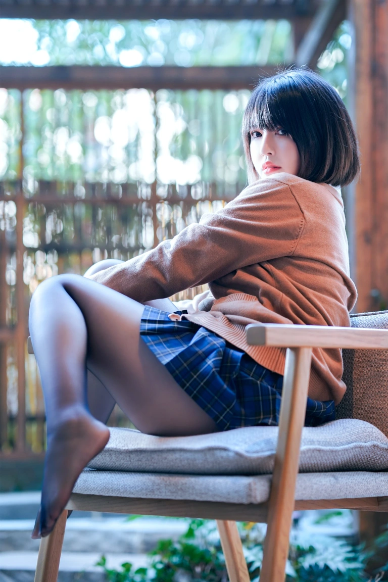 半半子 BANBANKO《彼女の制服 Vol.02》主题写真：58张全套美图