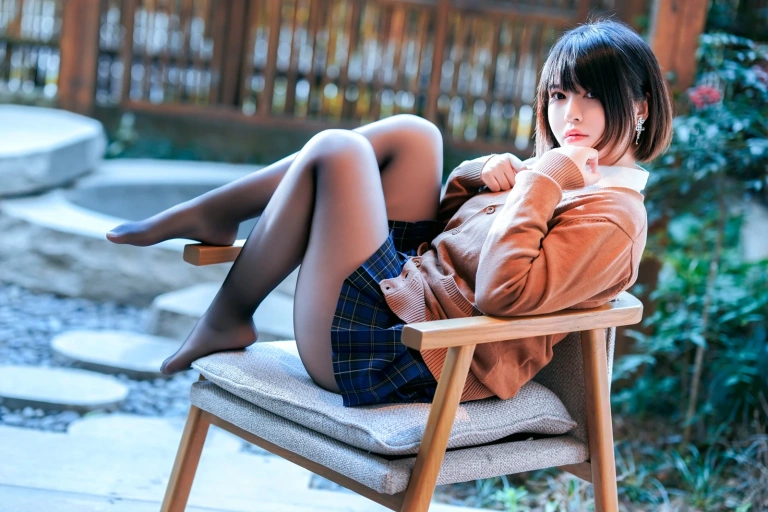 半半子 BANBANKO《彼女の制服 Vol.02》主题写真：58张全套美图