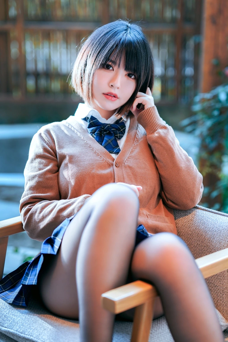 半半子 BANBANKO《彼女の制服 Vol.02》主题写真：58张全套美图