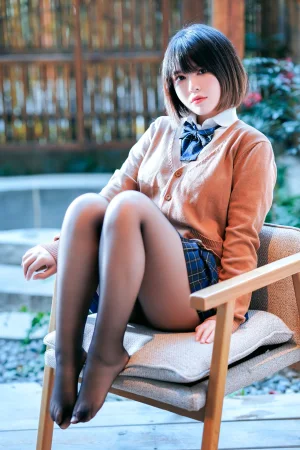 半半子 BANBANKO《彼女の制服 Vol.02》主题写真：58张全套美图