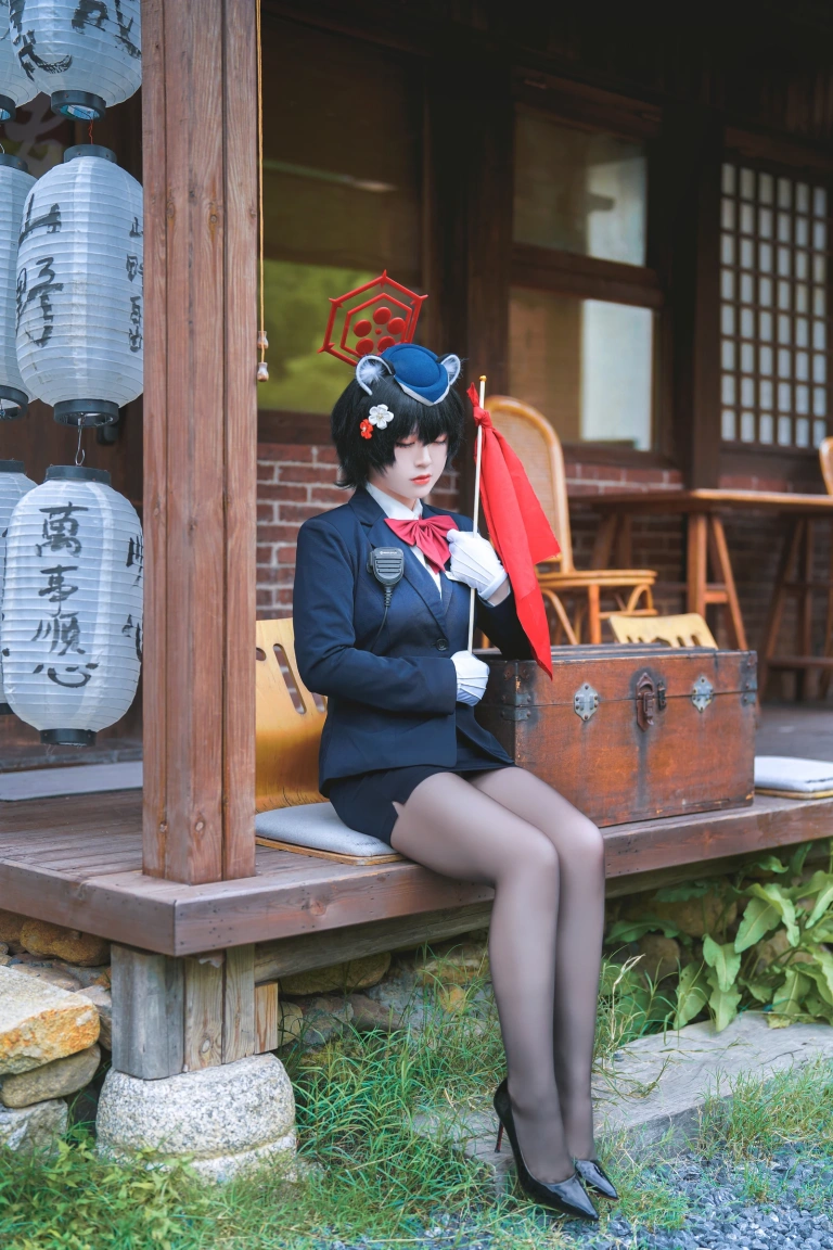 半半子 BANBANKO《导游椿》主题写真：86张全套美图，含6个视频