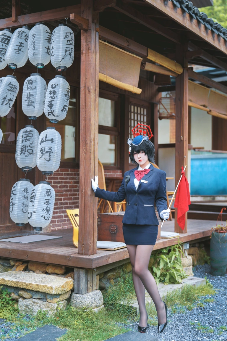 半半子 BANBANKO《导游椿》主题写真：86张全套美图，含6个视频
