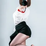 半半子 BANBANKO《OL自撮》主题写真：28张全套美图，含2个视频