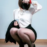 半半子 BANBANKO《OL自撮》主题写真：28张全套美图，含2个视频