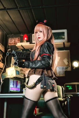 半半子 BANBANKO《NIKKE 拉毗》主题写真：54张全套美图，含2个视频