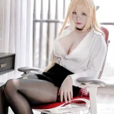 半半子 BANBANKO《怨仇 办公室的意外》主题写真：55张全套美图，含1个视频