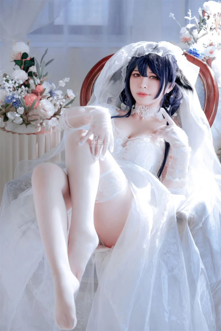 半半子 BANBANKO《吾妻花嫁》主题写真：52张全套美图，含3个视频
