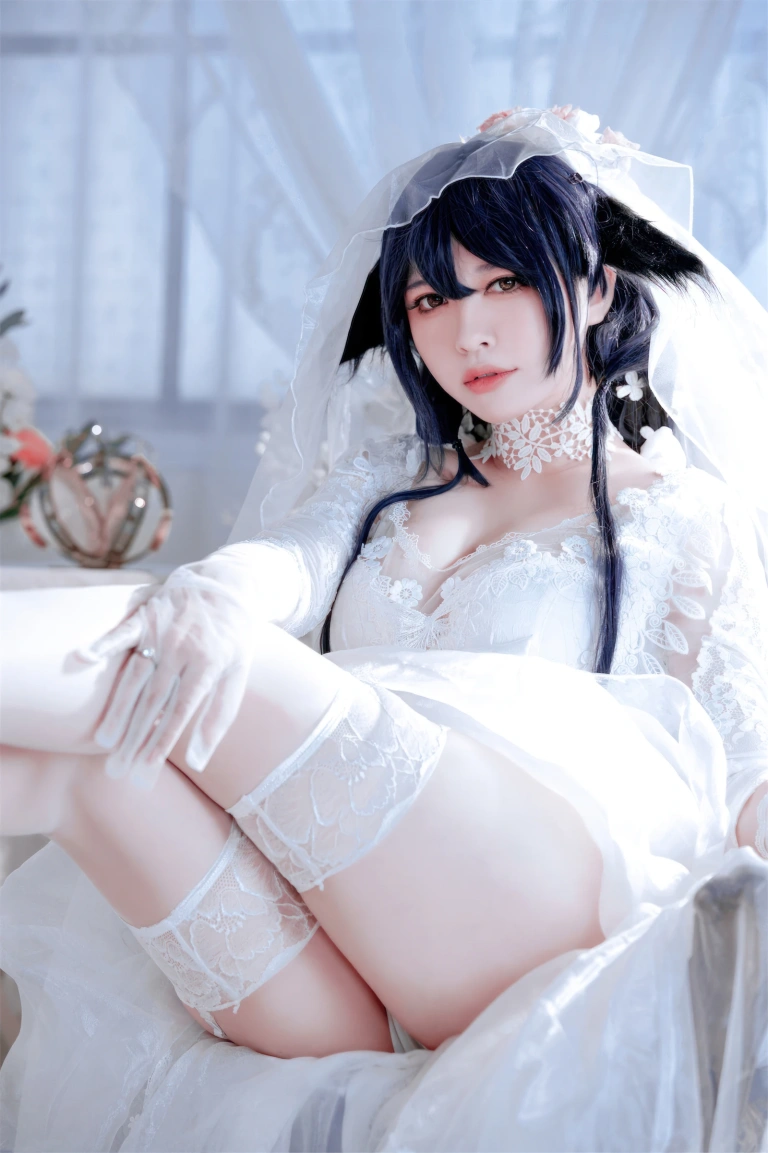 半半子 BANBANKO《吾妻花嫁》主题写真：52张全套美图，含3个视频