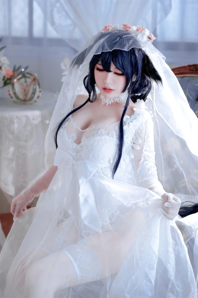 半半子 BANBANKO《吾妻花嫁》主题写真：52张全套美图，含3个视频