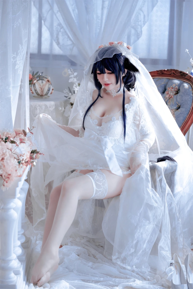 半半子 BANBANKO《吾妻花嫁》主题写真：52张全套美图，含3个视频