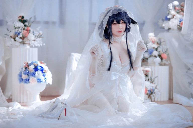 半半子 BANBANKO《吾妻花嫁》主题写真：52张全套美图，含3个视频