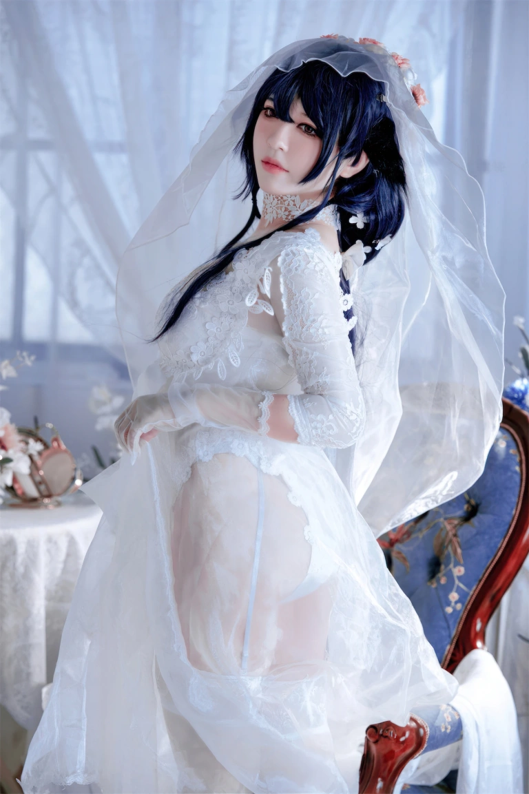 半半子 BANBANKO《吾妻花嫁》主题写真：52张全套美图，含3个视频