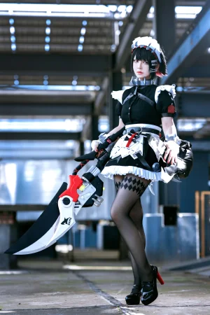 半半子 BANBANKO《EllenJoe🦈エレン✂️🖤》主题写真：48张全套美图