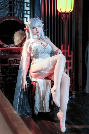 半半子 BANBANKO《阿尔比恩旗袍》主题写真：47张全套美图，含3个视频