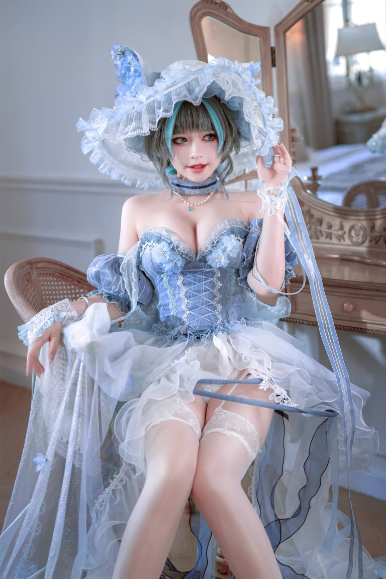 半半子 BANBANKO《チェシャー廃稿礼装》主题写真：66张全套美图，含9个视频