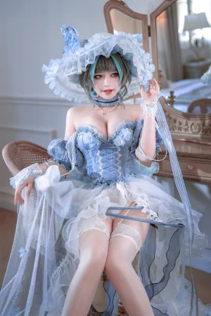 半半子 BANBANKO《チェシャー廃稿礼装》主题写真：66张全套美图，含9个视频