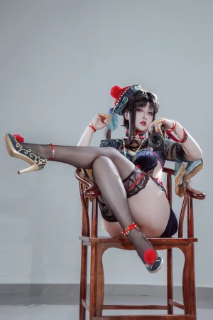 半半子 BANBANKO《玉玲珑》主题写真：24张全套美图，含2个视频