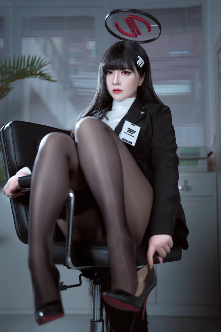 半半子 BANBANKO《蔚蓝档案 调月莉音OL》主题写真：60张全套美图，含8个视频