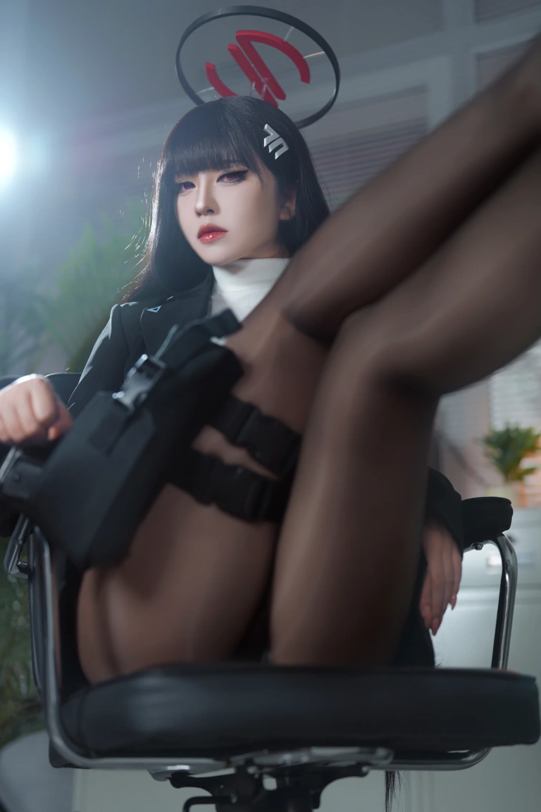 半半子 BANBANKO《蔚蓝档案 调月莉音OL》主题写真：60张全套美图，含8个视频