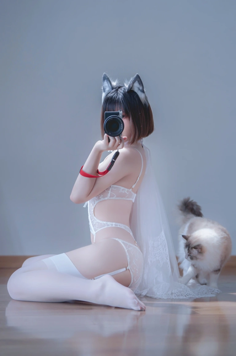 半半子 BANBANKO《純白花嫁Vol.02》主题写真：22张全套美图，含2个视频