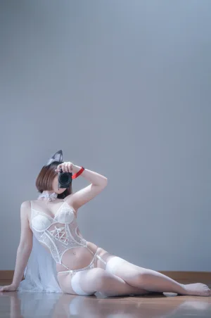 半半子 BANBANKO《純白花嫁Vol.02》主题写真：22张全套美图，含2个视频