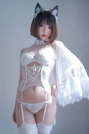 半半子 BANBANKO《純白花嫁Vol.02》主题写真：22张全套美图，含2个视频