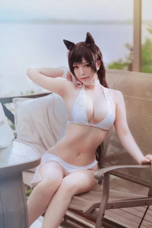 半半子 BANBANKO《碧蓝航线 爱宕泳装》主题写真：27张全套美图