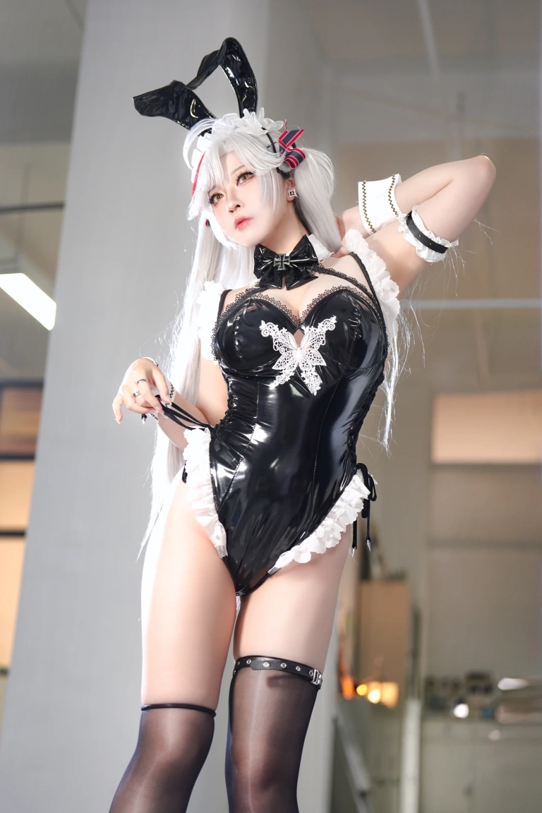 半半子 BANBANKO《欧根亲王Bunny》主题写真：62张全套美图，含7个视频