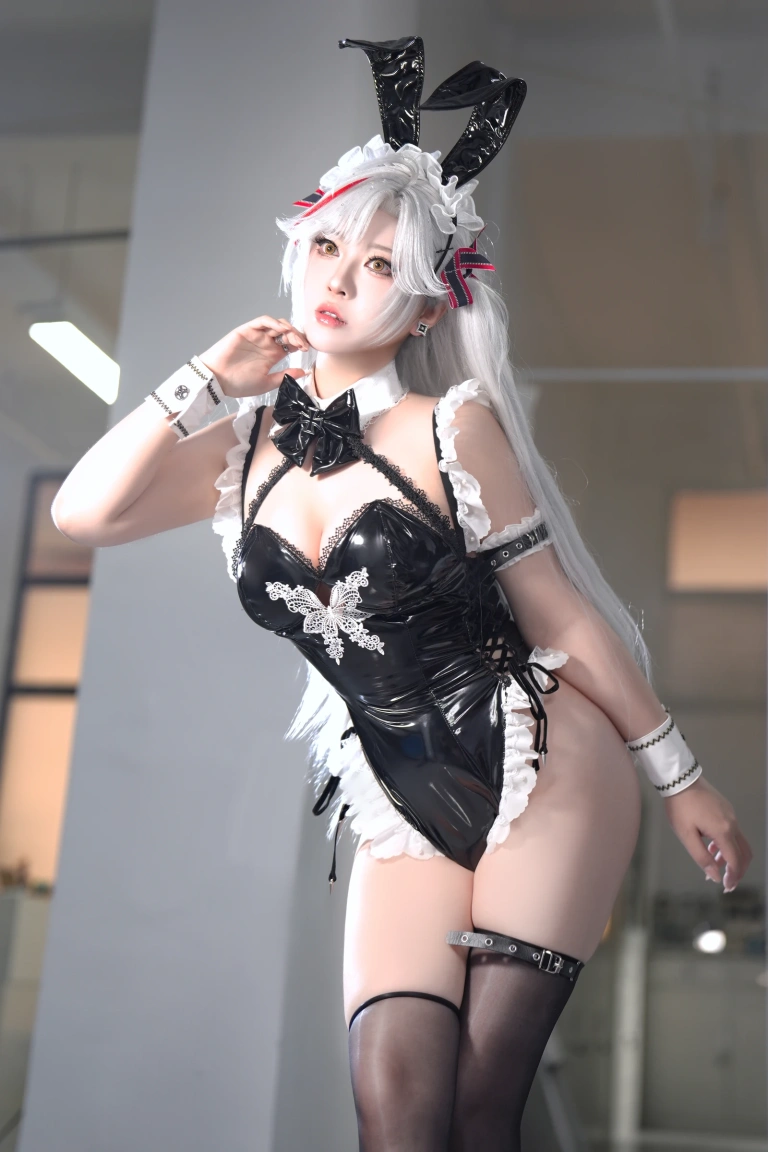 半半子 BANBANKO《欧根亲王Bunny》主题写真：62张全套美图，含7个视频