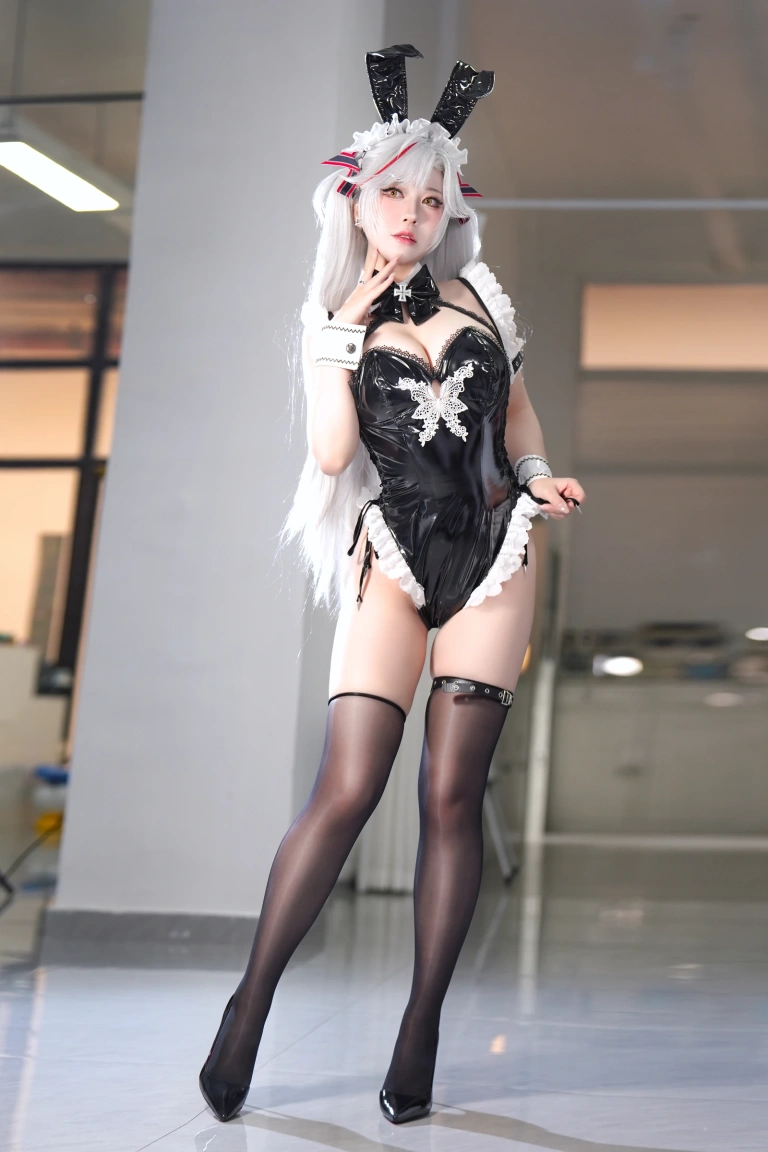 半半子 BANBANKO《欧根亲王Bunny》主题写真：62张全套美图，含7个视频